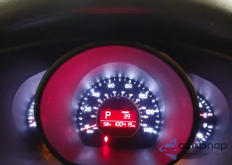 2016 Kia Soul z USA, uszkodzony, nr VIN KNDJN2A20G7304206